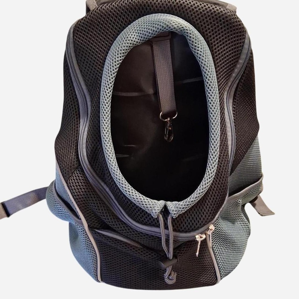 Men or Womens Gray & black DOG carrier backpack mesh pockets collar strap